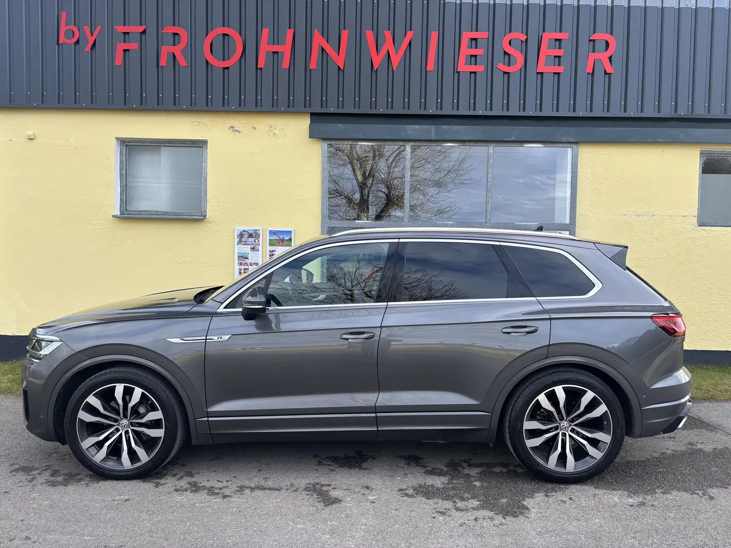 Volkswagen Touareg 3.0 V6 TDI 4Motion R-Line Allradlenkung - 1