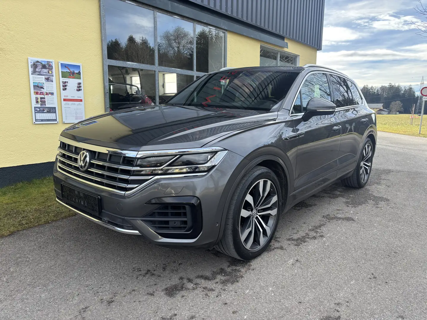 Volkswagen Touareg 3.0 V6 TDI 4Motion R-Line Allradlenkung - 2