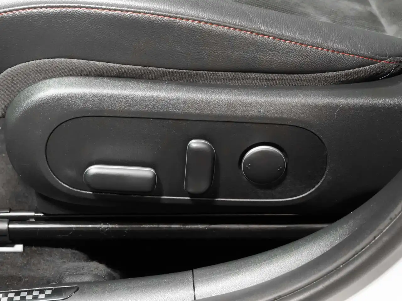 Hyundai KONA photo Hyundai KONA