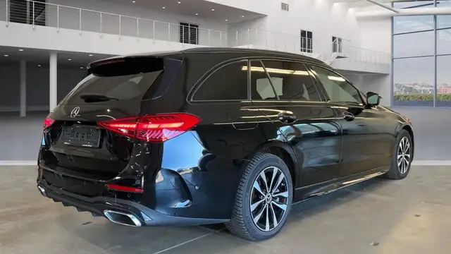 Mercedes-Benz C-Class view 5