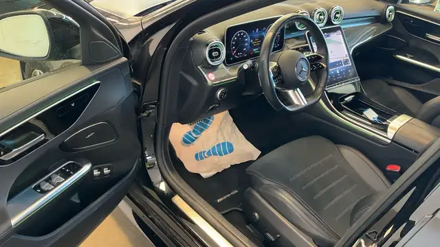 Mercedes-Benz C-Class view 7