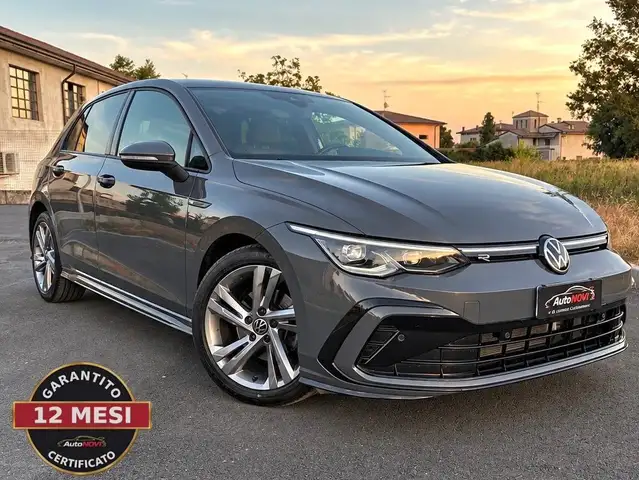 Volkswagen Golf VIII 8 evo R Line sport 150cv dsg Doppie Gomme!