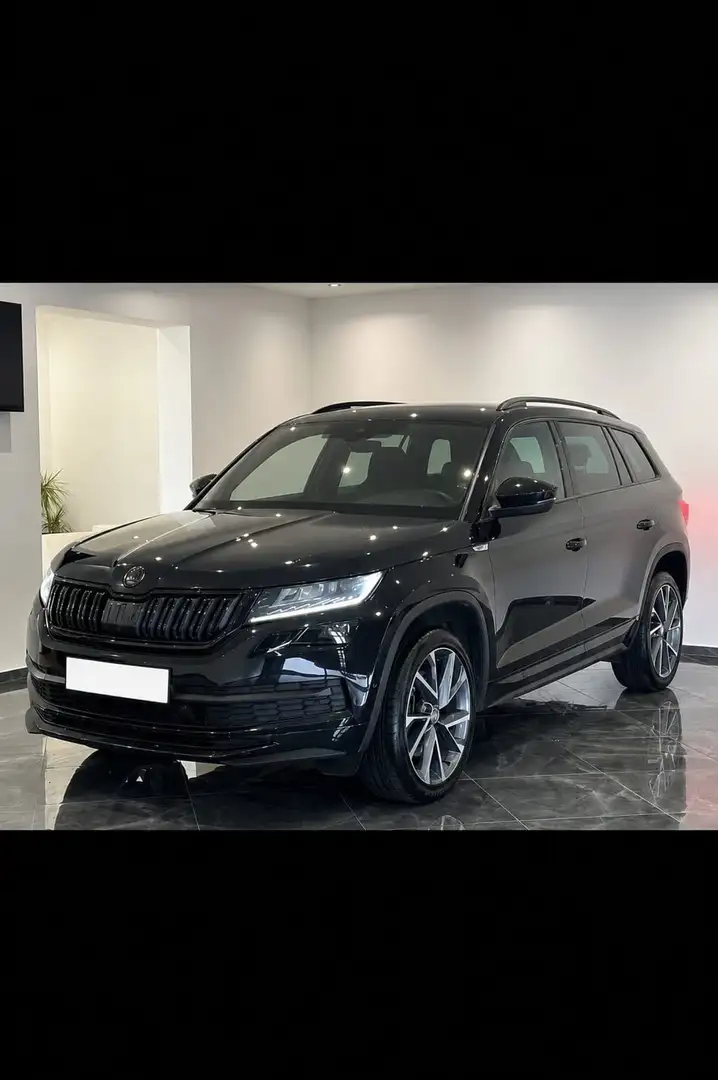 Skoda Kodiaq 2,0 TDI SCR 4x4 Sportline DSG Schwarz - 1