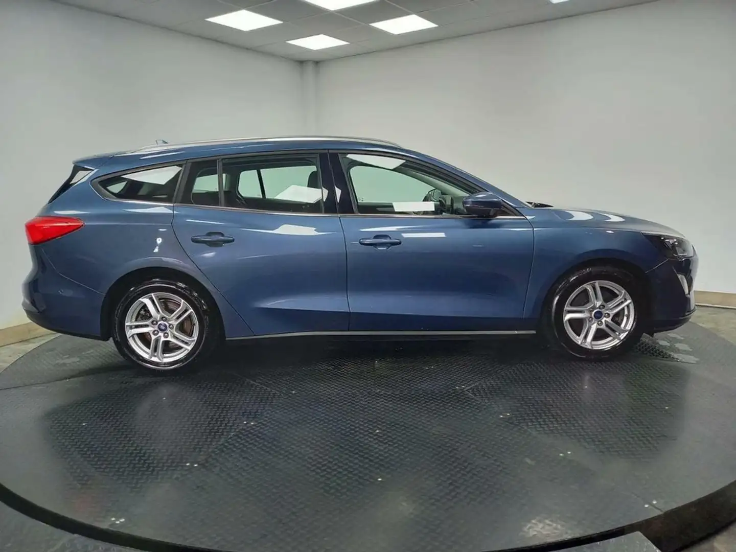 Ford Focus CLIPPER 1.5 EcoBlue Connected Azul - 2