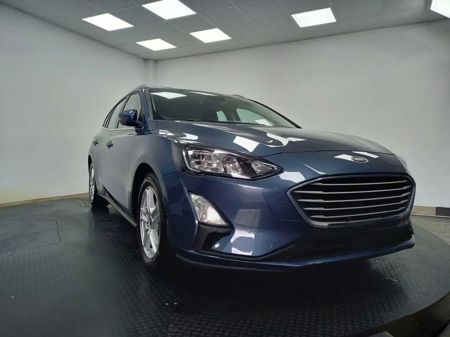 Ford Focus CLIPPER 1.5 EcoBlue Connected Bleu - 2