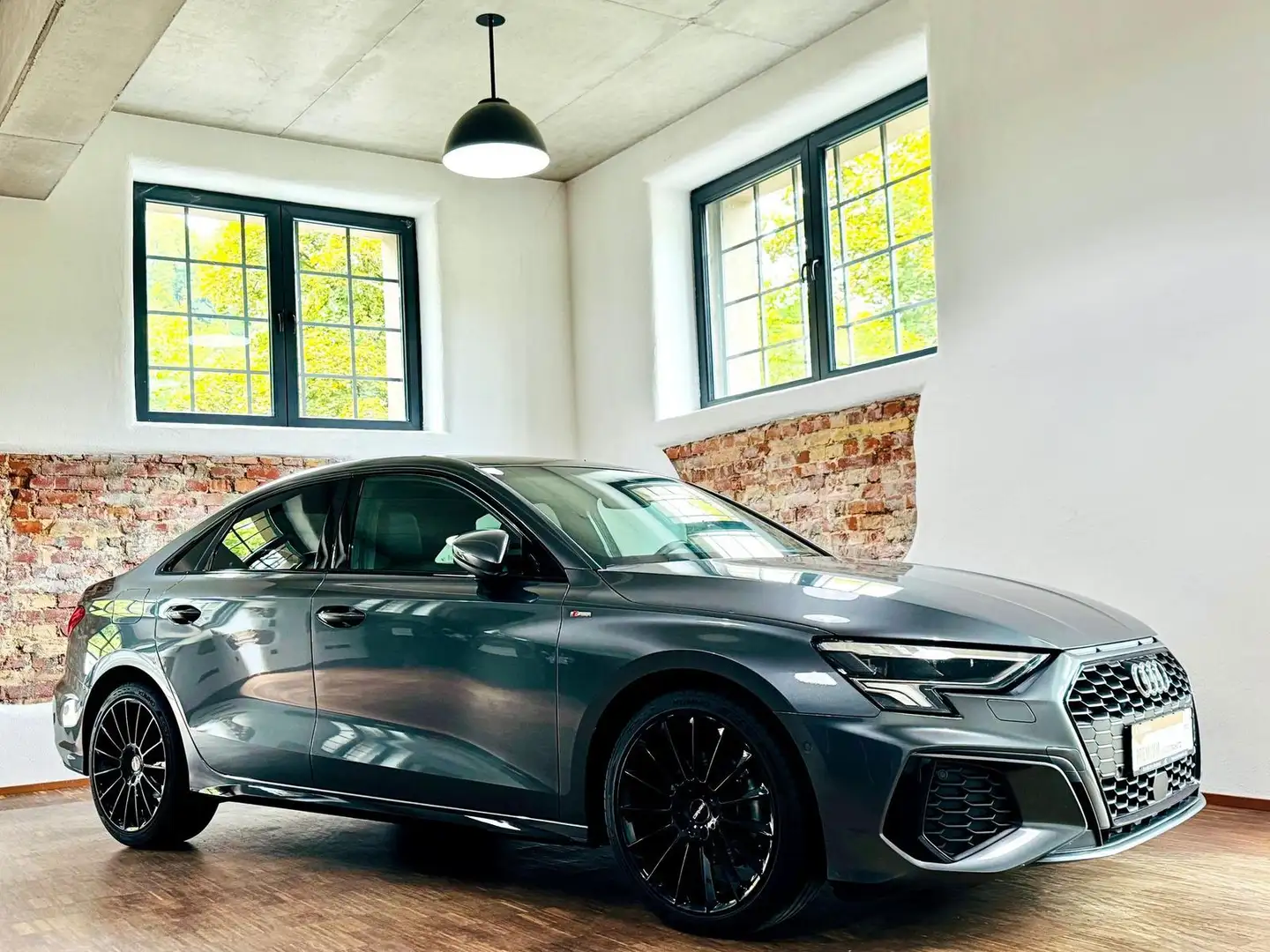 Audi A3 30 TDI S Line S-tronic PDach ACC Kamera 18" Grau - 2