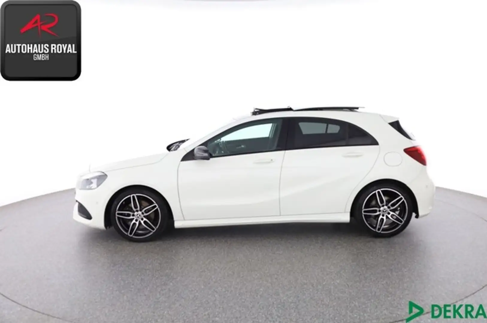 Mercedes-Benz A 220 d AMG NIGHT PANORAMA,KAMERA,PARKLENKASSIST Weiß - 2
