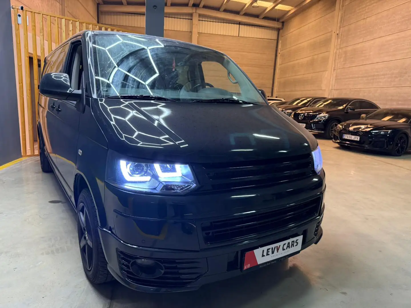 Volkswagen T5 Caravelle 2.0BiTDI Trendline 4M DSG Чёрный - 2