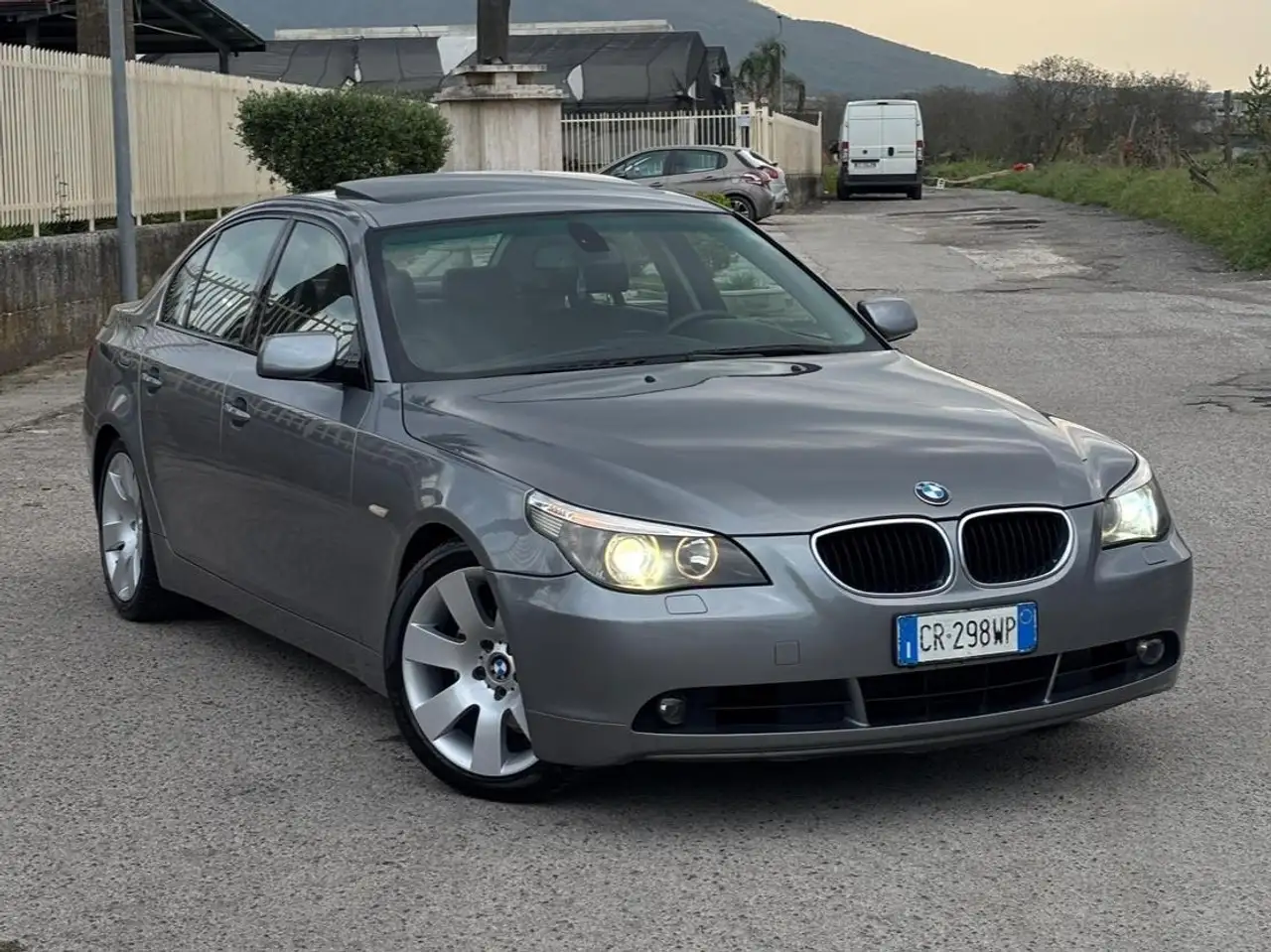 BMW 530