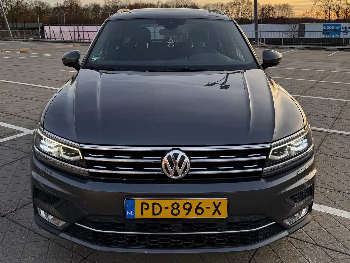 Volkswagen Tiguan Tiguan 1.4 TSI ACT Highl. Zilver - 2