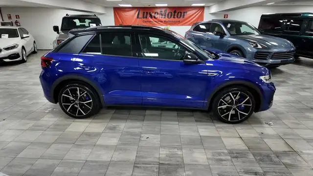 Volkswagen T-Roc view 8
