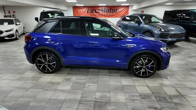 Volkswagen T-Roc view 7