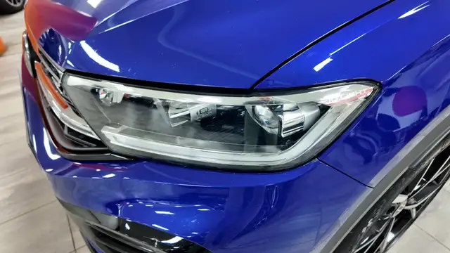 Volkswagen T-Roc view 12