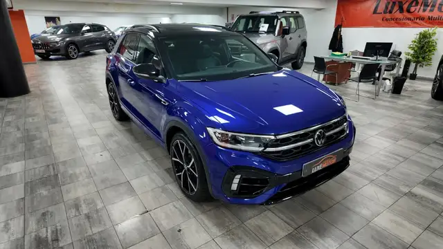 Volkswagen T-Roc view 9