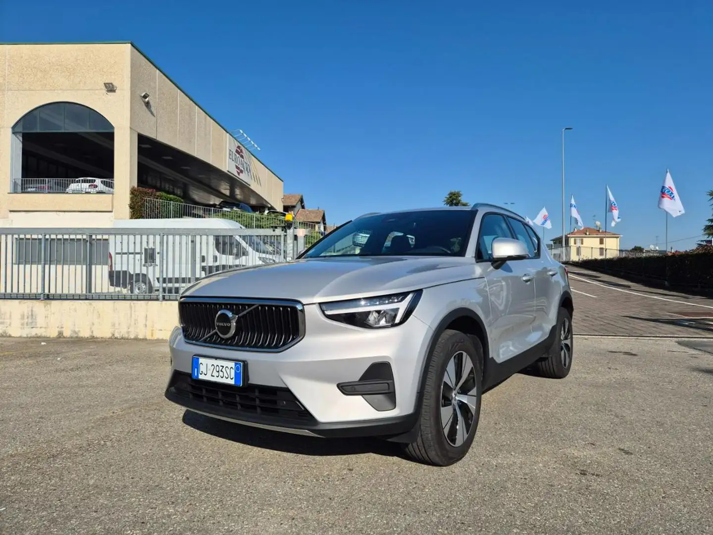 Volvo XC40 B3 automatico Core Argent - 1