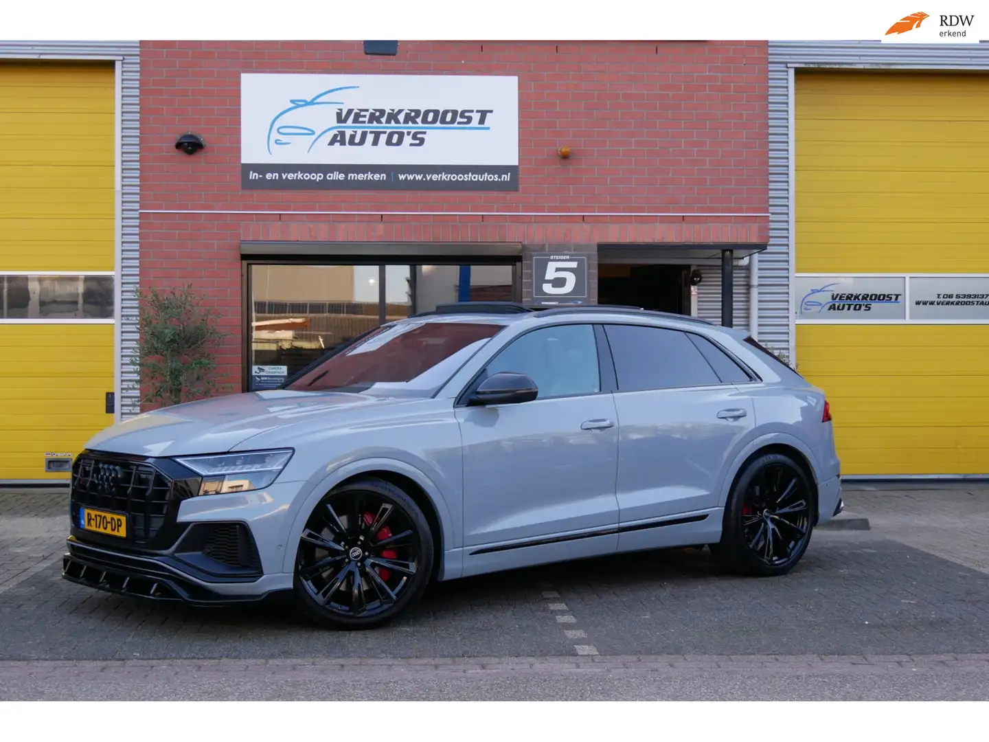 Audi SQ8 4.0 TFSI quattro B&O advance. pano. mega vol Grau - 1