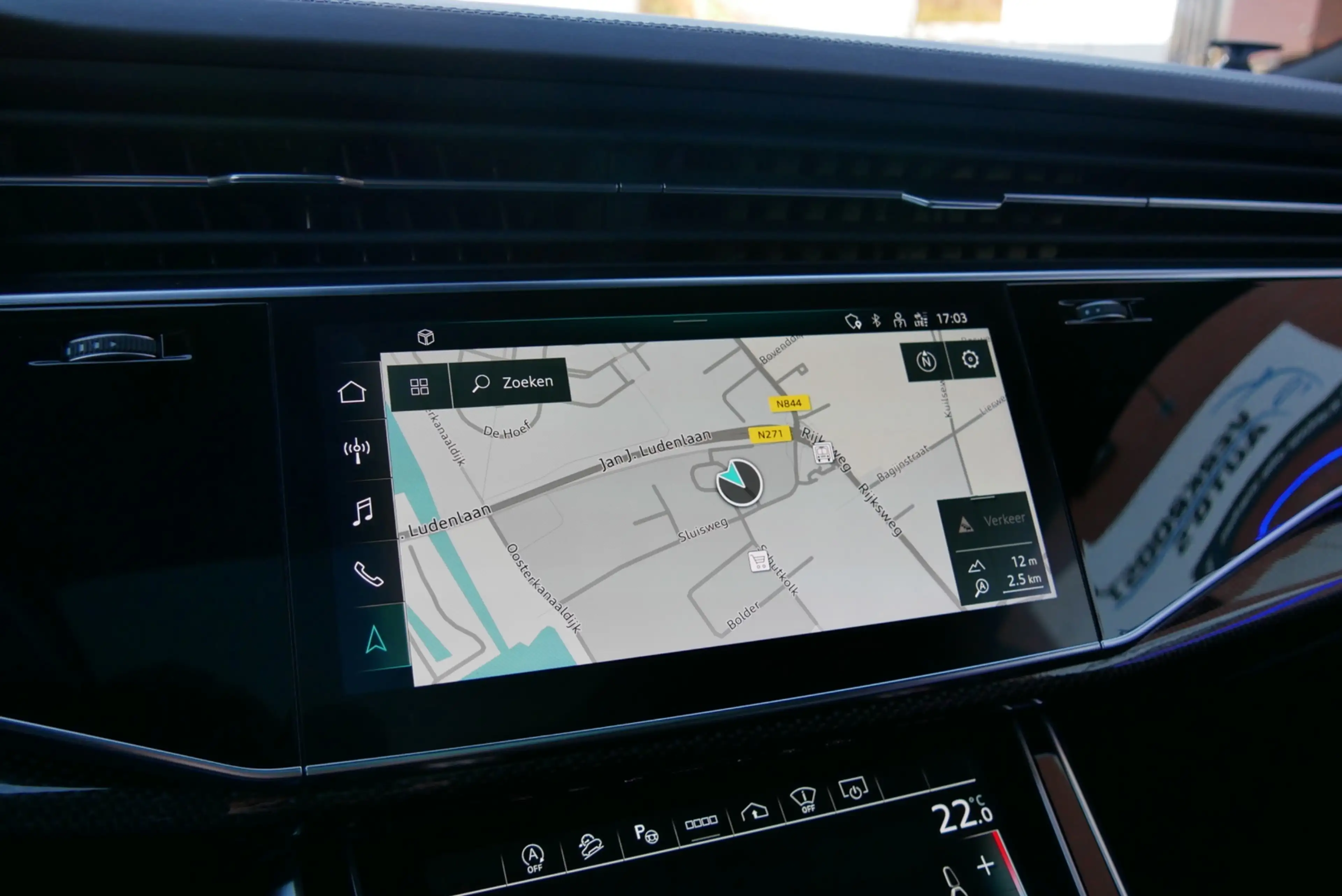 Audi SQ8 4.0 TFSI quattro B&O advance. pano. mega vol — photo 17