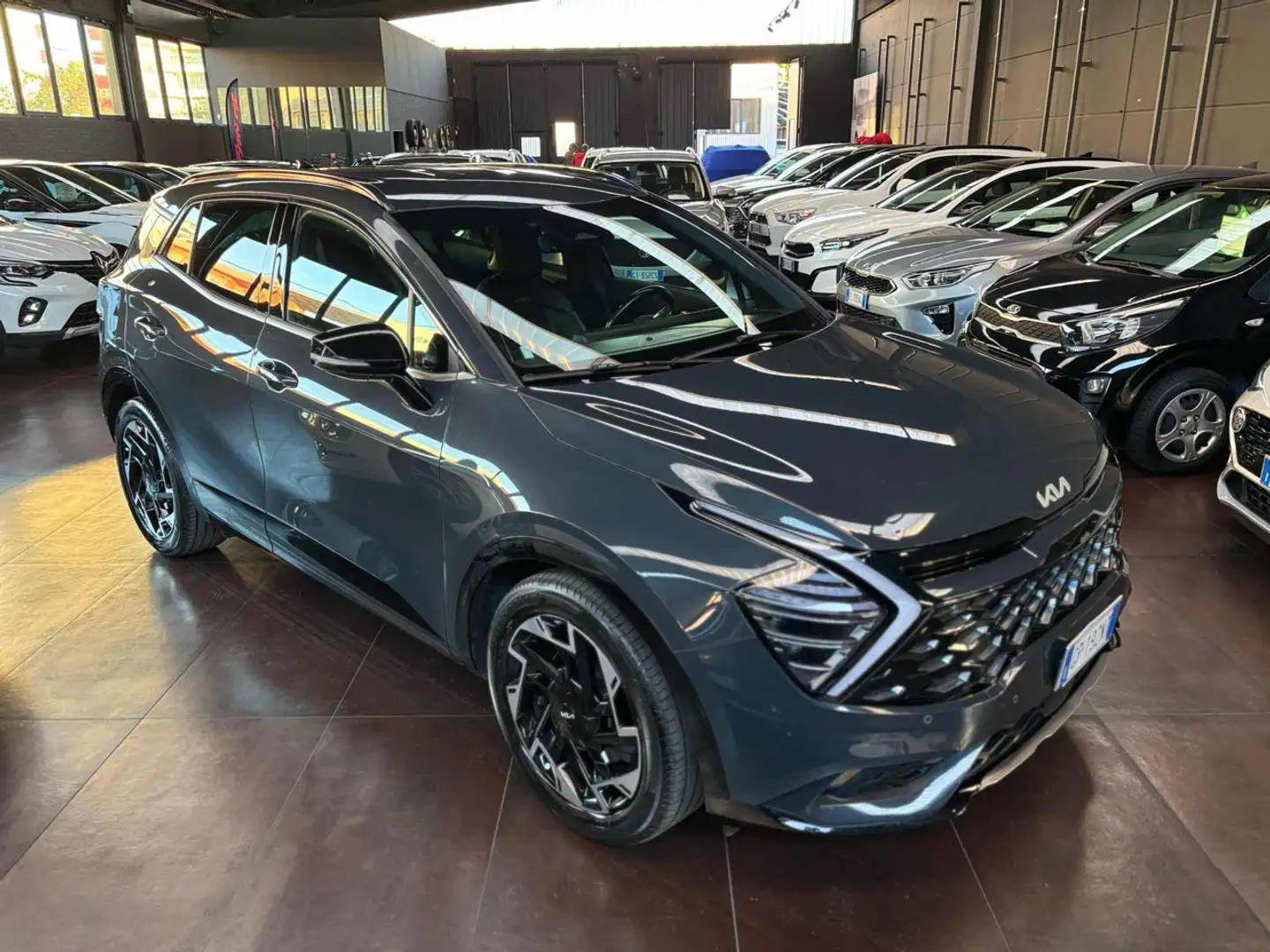 Kia Sportage 1.6 CRDi MHEV DCT GT-line Grigio - 1