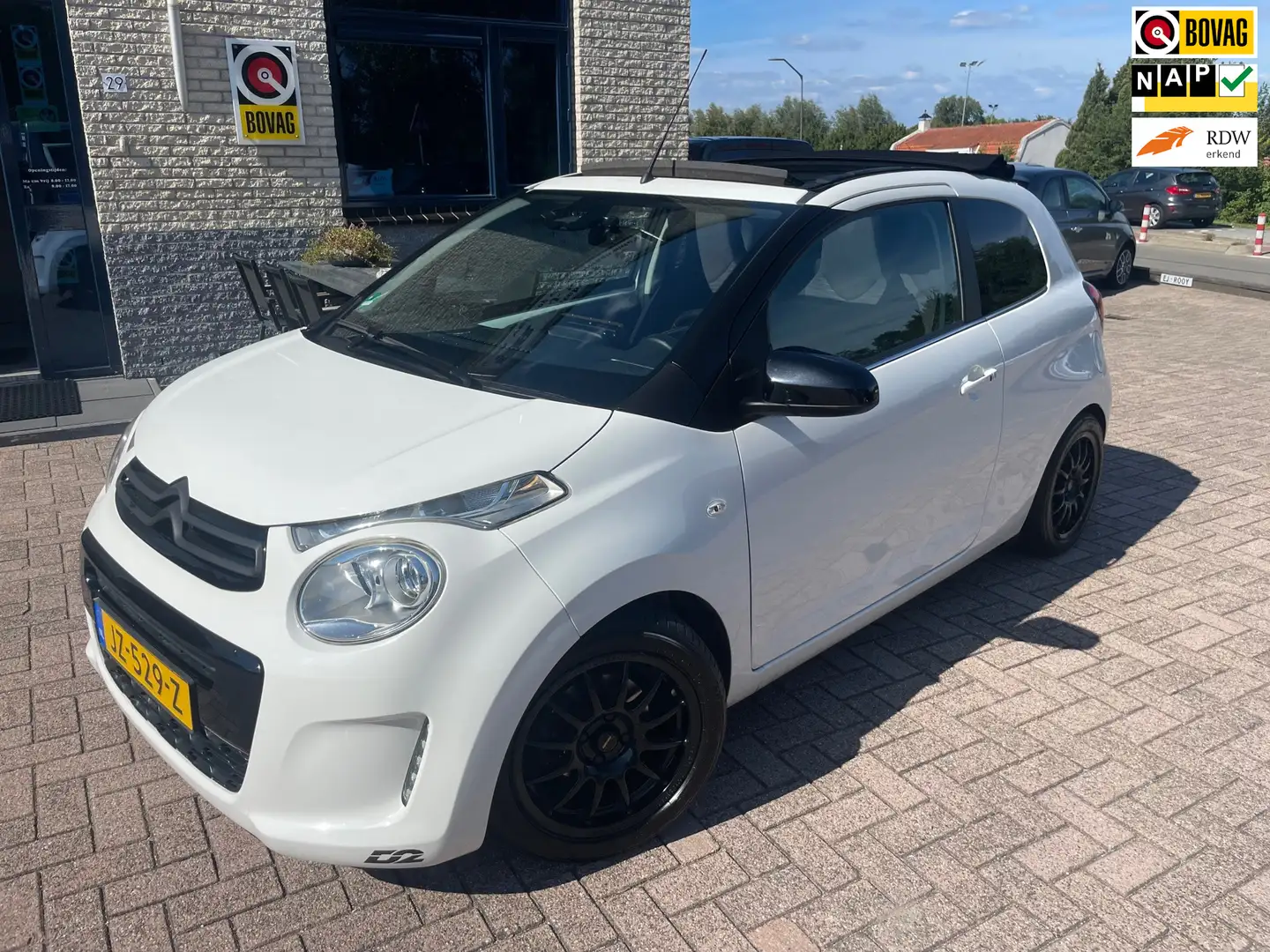 Citroen C1 1.2 PureTech-Bluetooth- NAV- Cabrio Wit - 1