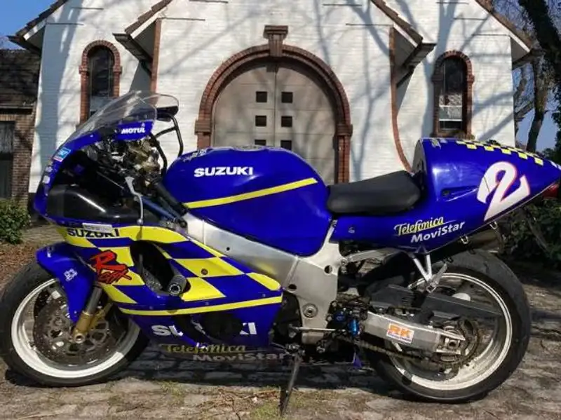 Suzuki GSX-R 600 - foto 2