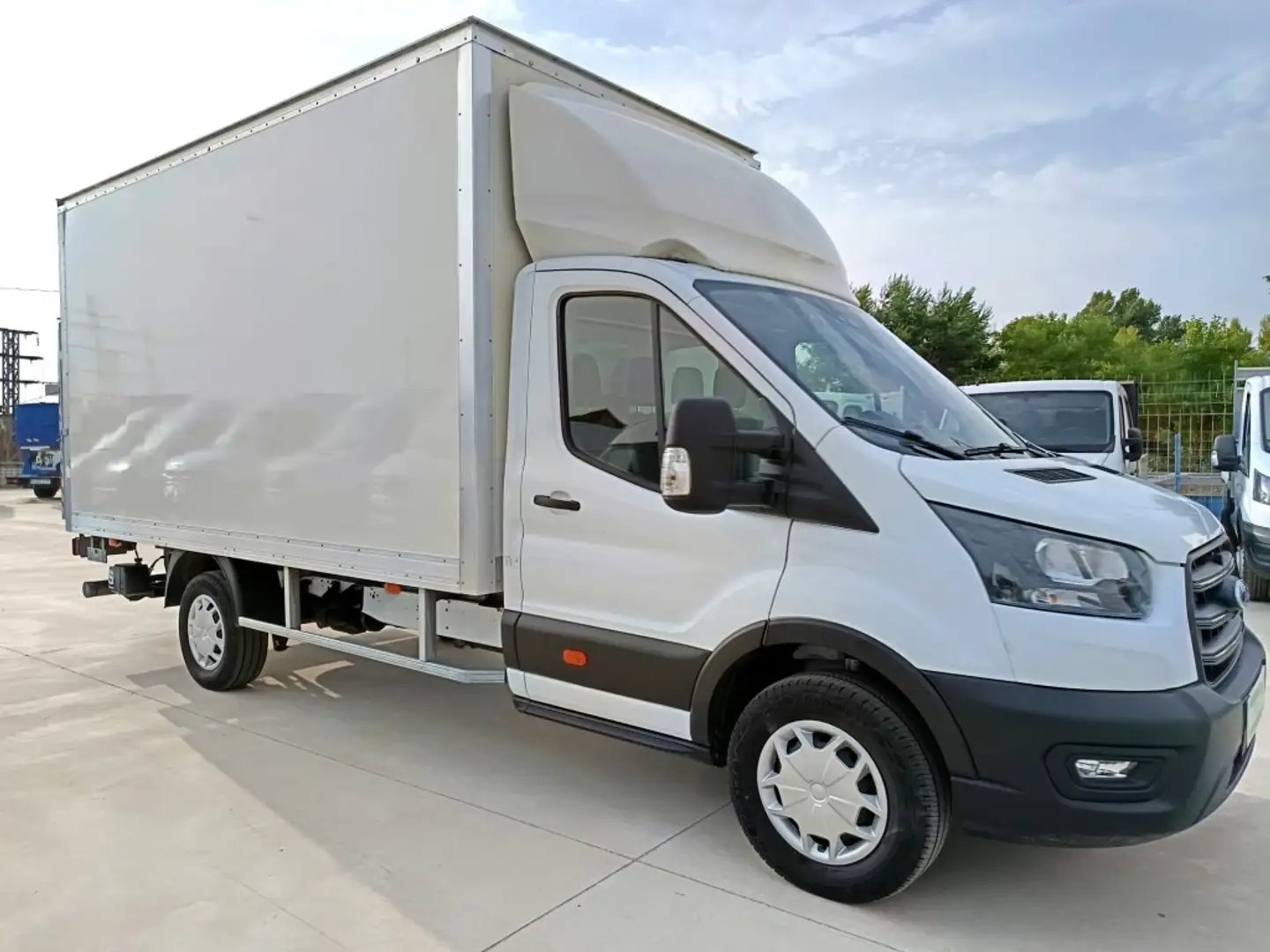 Ford Transit FT 350 L3 Chasis Heavy Duty Trend 130 Blanco - 2
