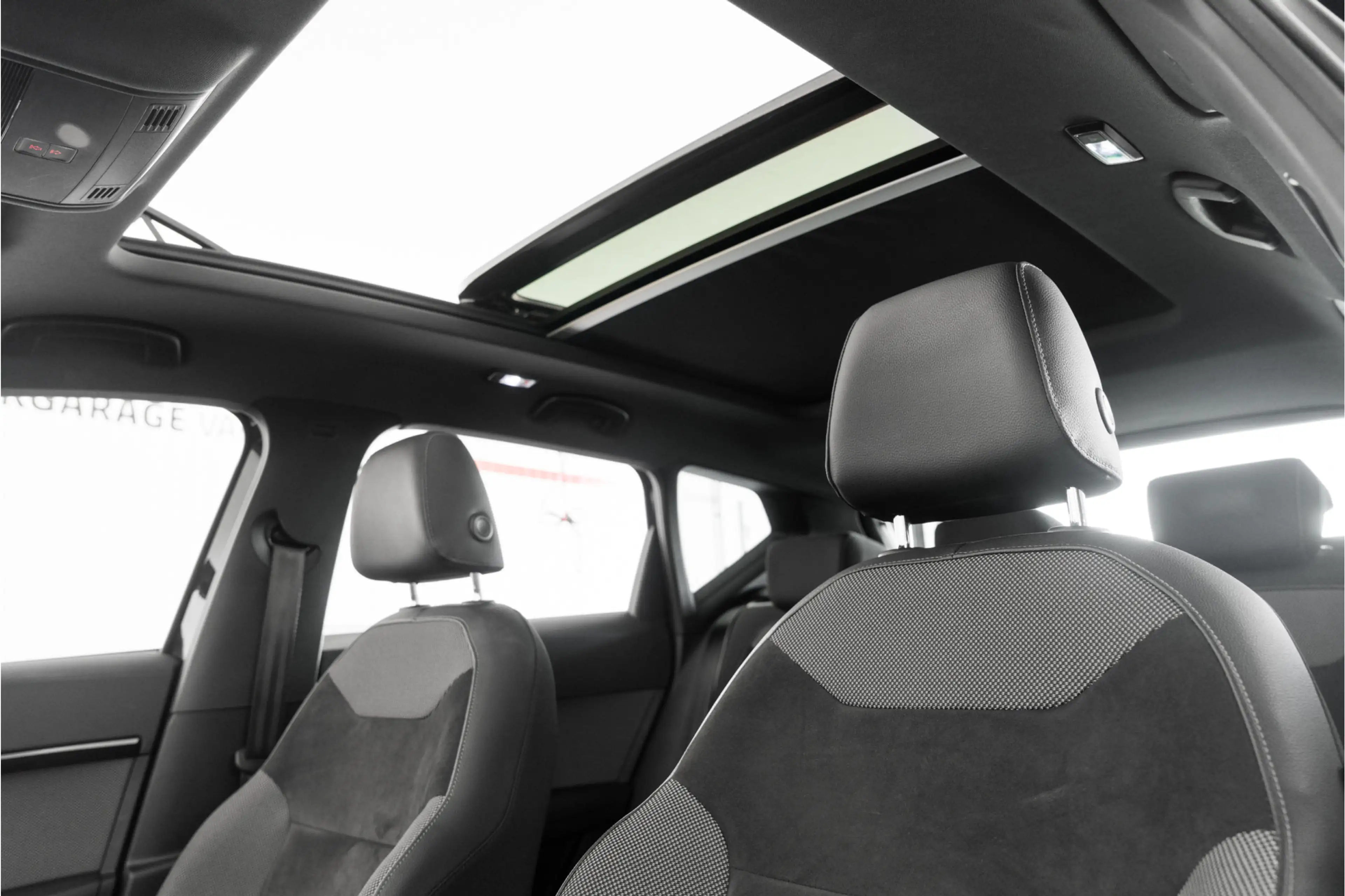SEAT Ateca 1.5 TSI Xcellence Business Intense Trekhaak Panora — photo 10
