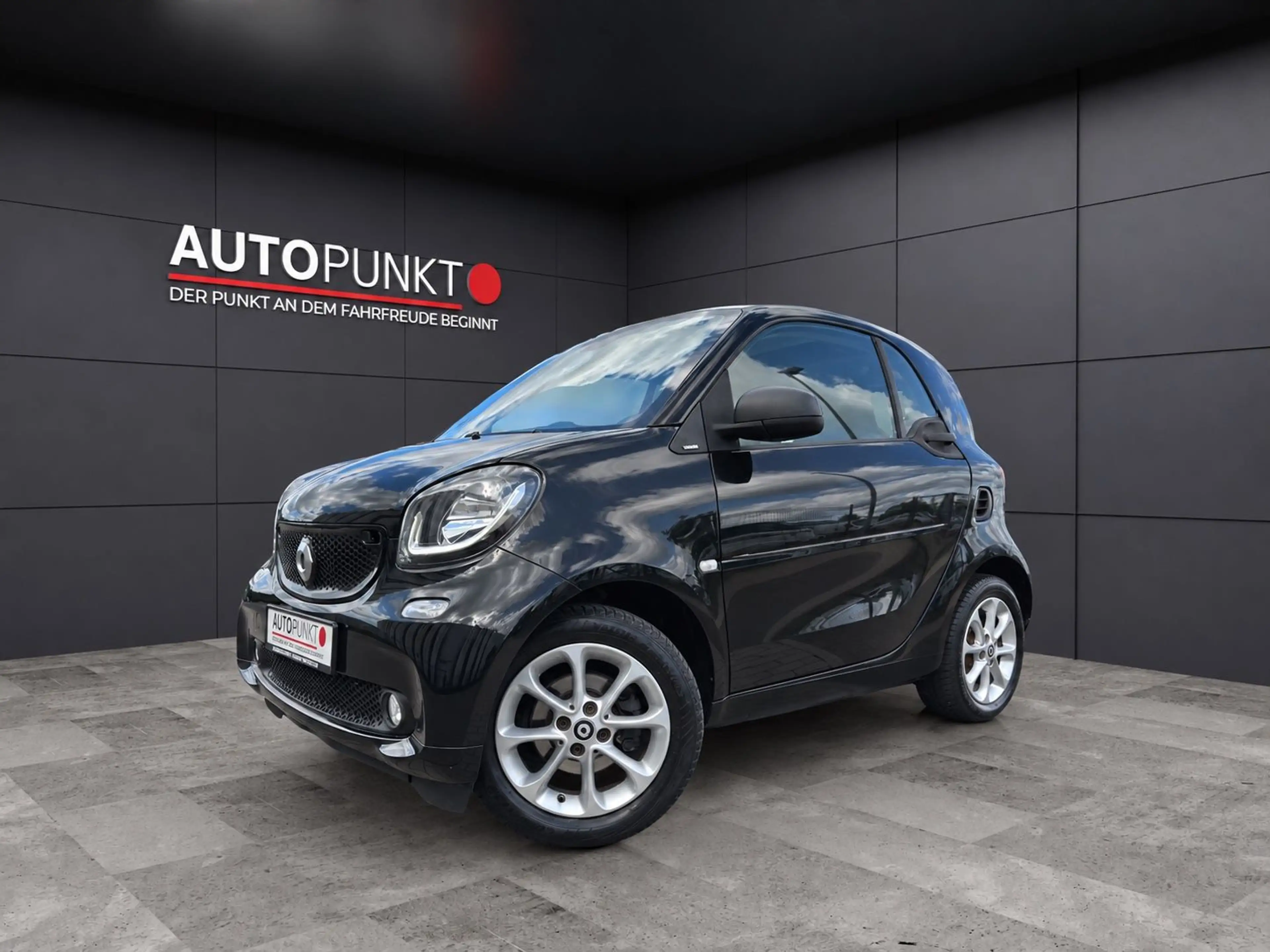 smart forTwo PASSION NAVI AUT. KAMERA PANORAMA LED 2.H — photo 2