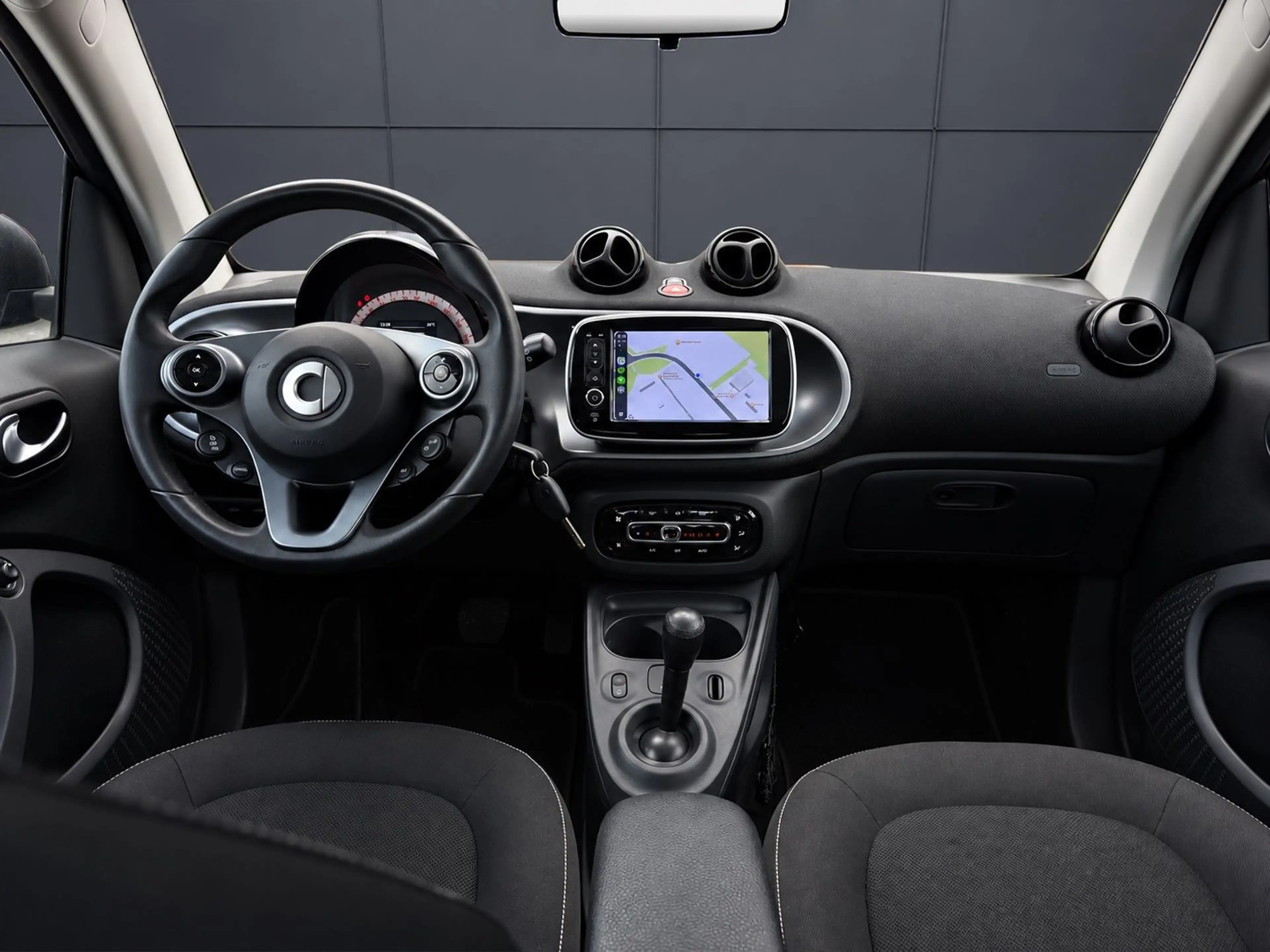 smart forTwo PASSION NAVI AUT. KAMERA PANORAMA LED 2.H — photo 13