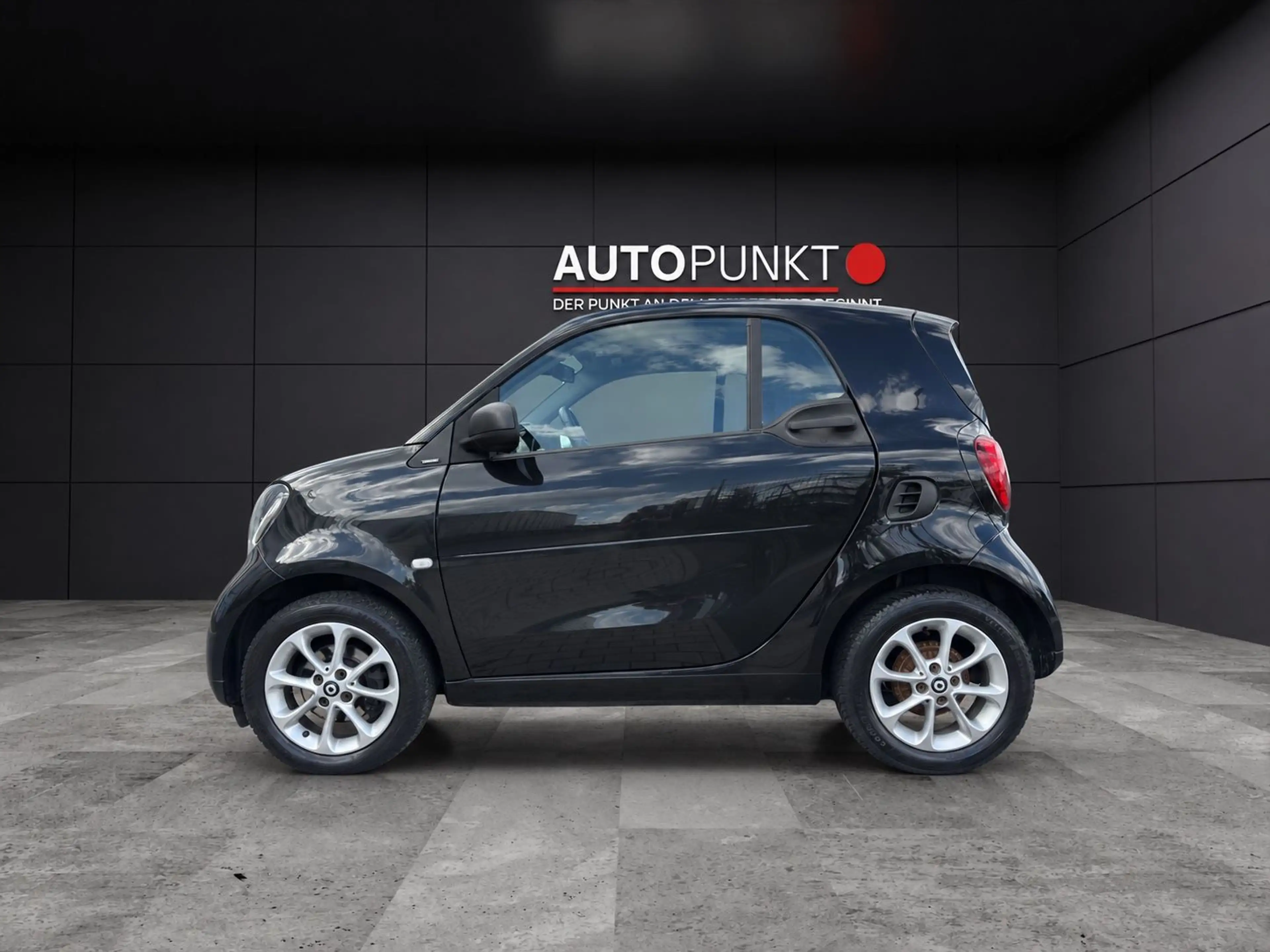 smart forTwo PASSION NAVI AUT. KAMERA PANORAMA LED 2.H — photo 5