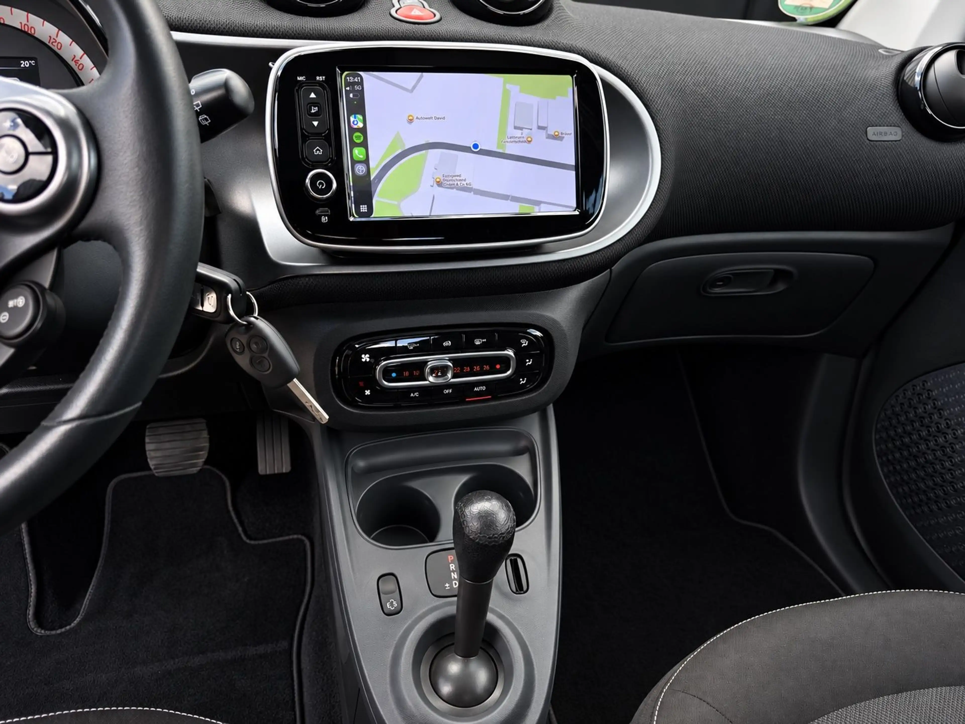smart forTwo PASSION NAVI AUT. KAMERA PANORAMA LED 2.H — photo 12