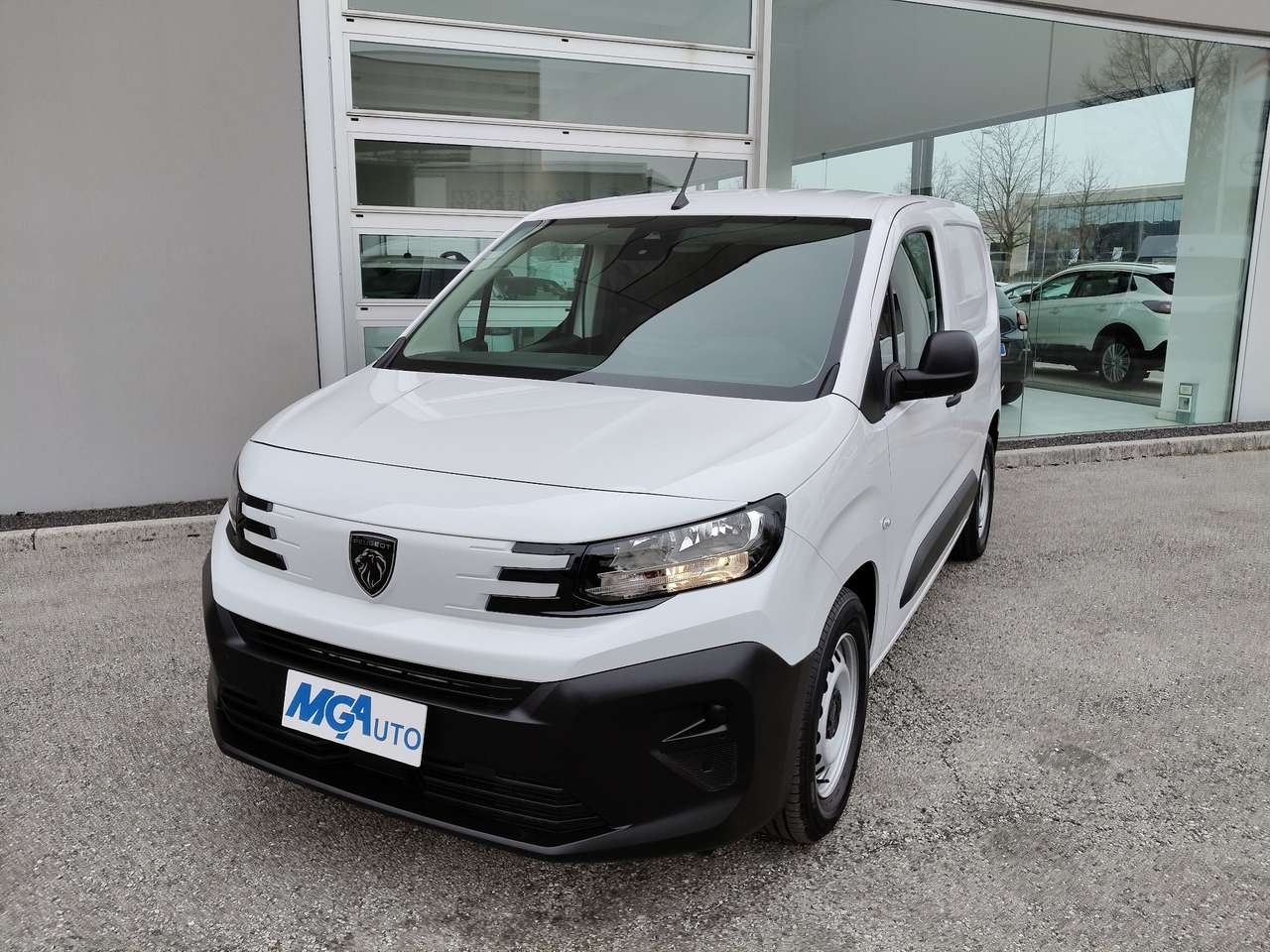 Peugeot Partner E-Partner Standard Pacco Batterie 50 kw 136 cv