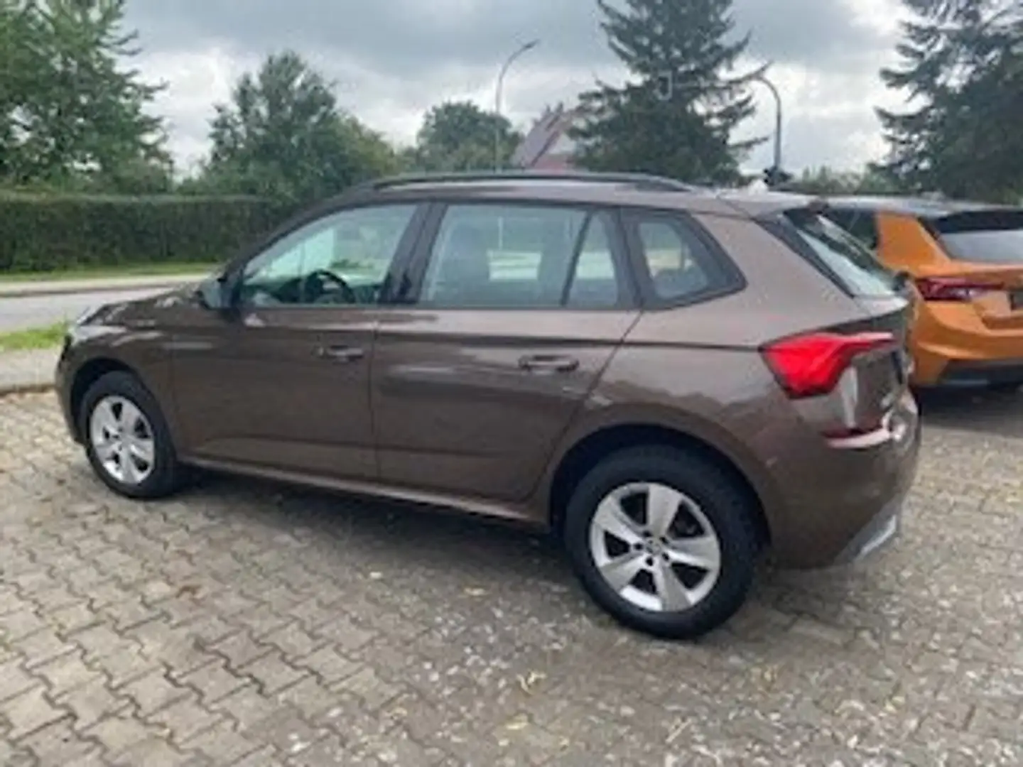Skoda Kamiq 1.0 TSI Ambition Braun - 2