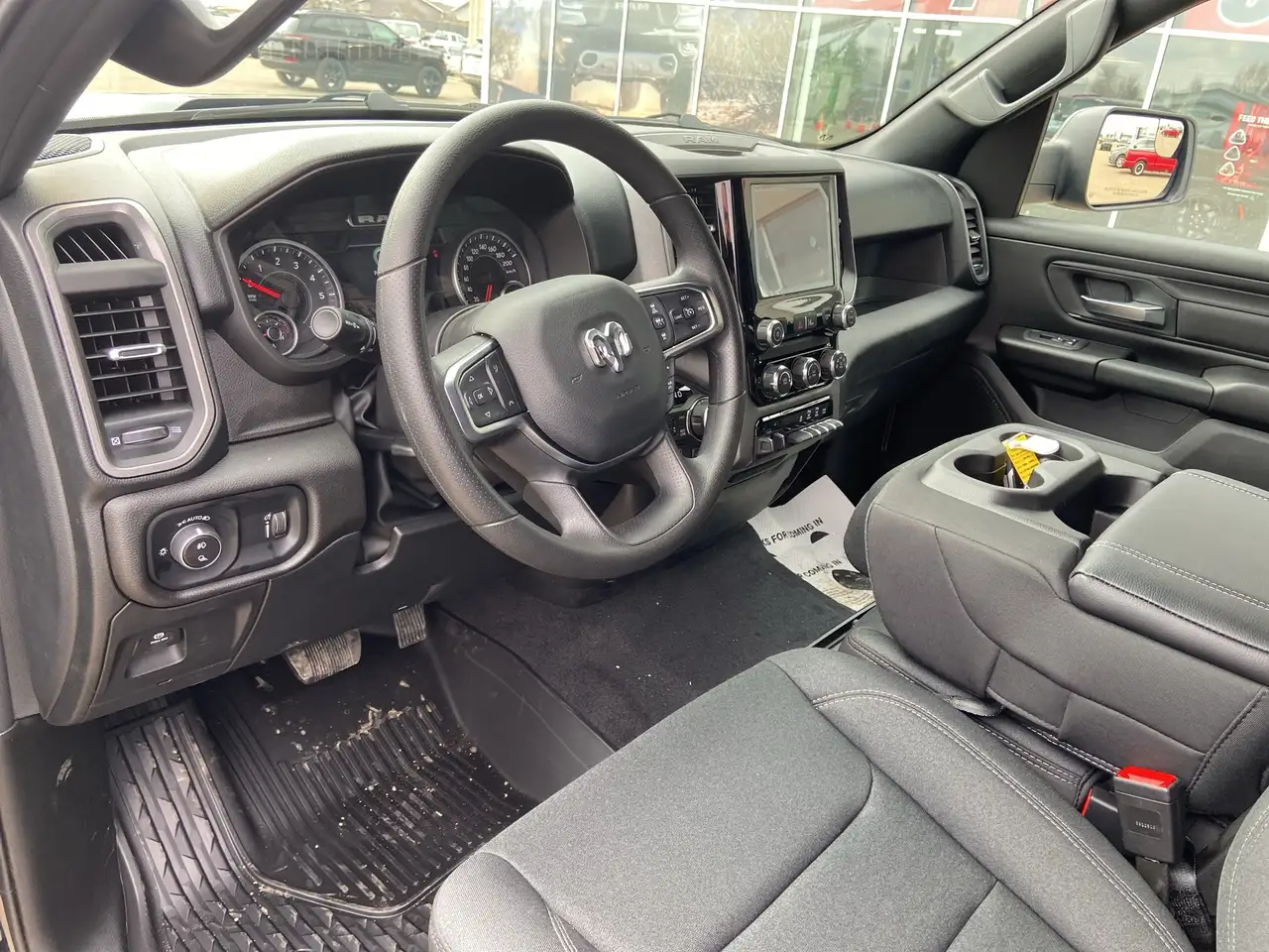RAM 1500 снимка RAM 1500