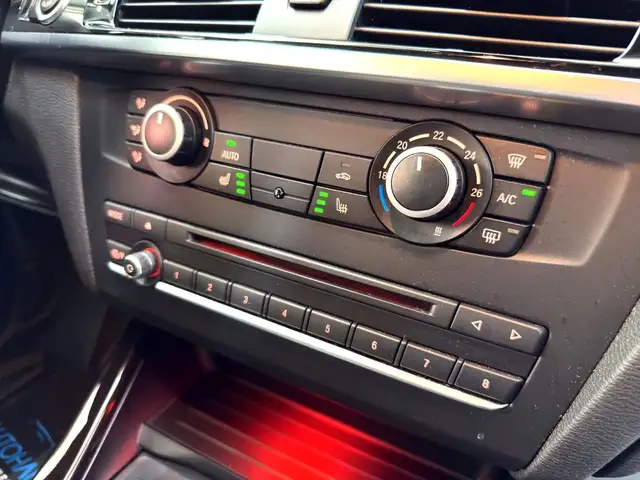 BMW X4 view 15