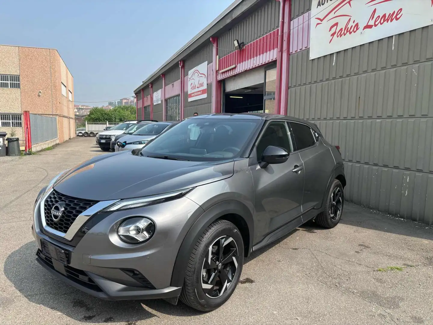 Nissan Juke 1.0 DIG-T 114 CV N-Connecta Grigio - 2