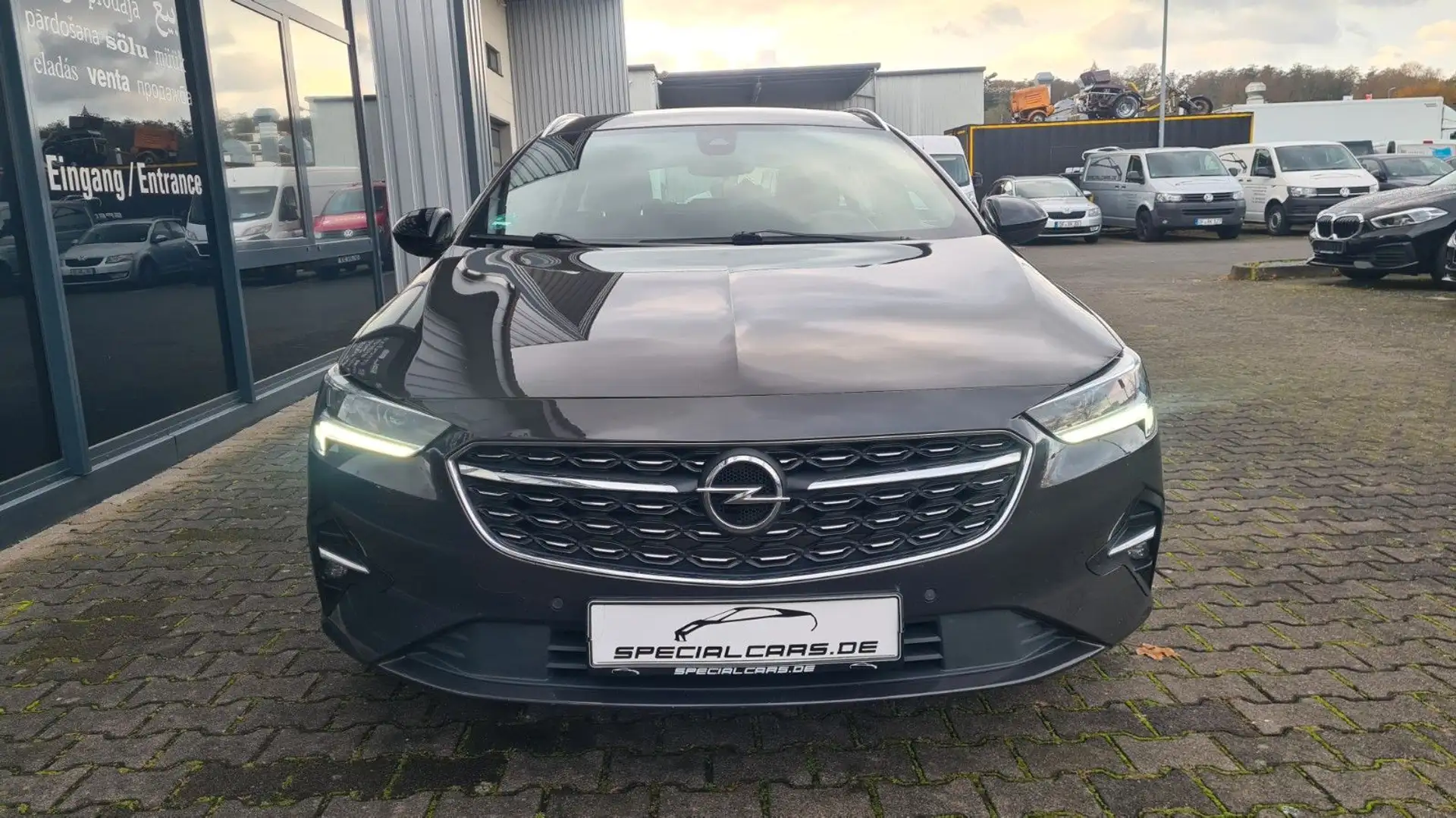 Opel Insignia B ST Business 4x4 - MASSAGE - LED - AHK Braun - 2