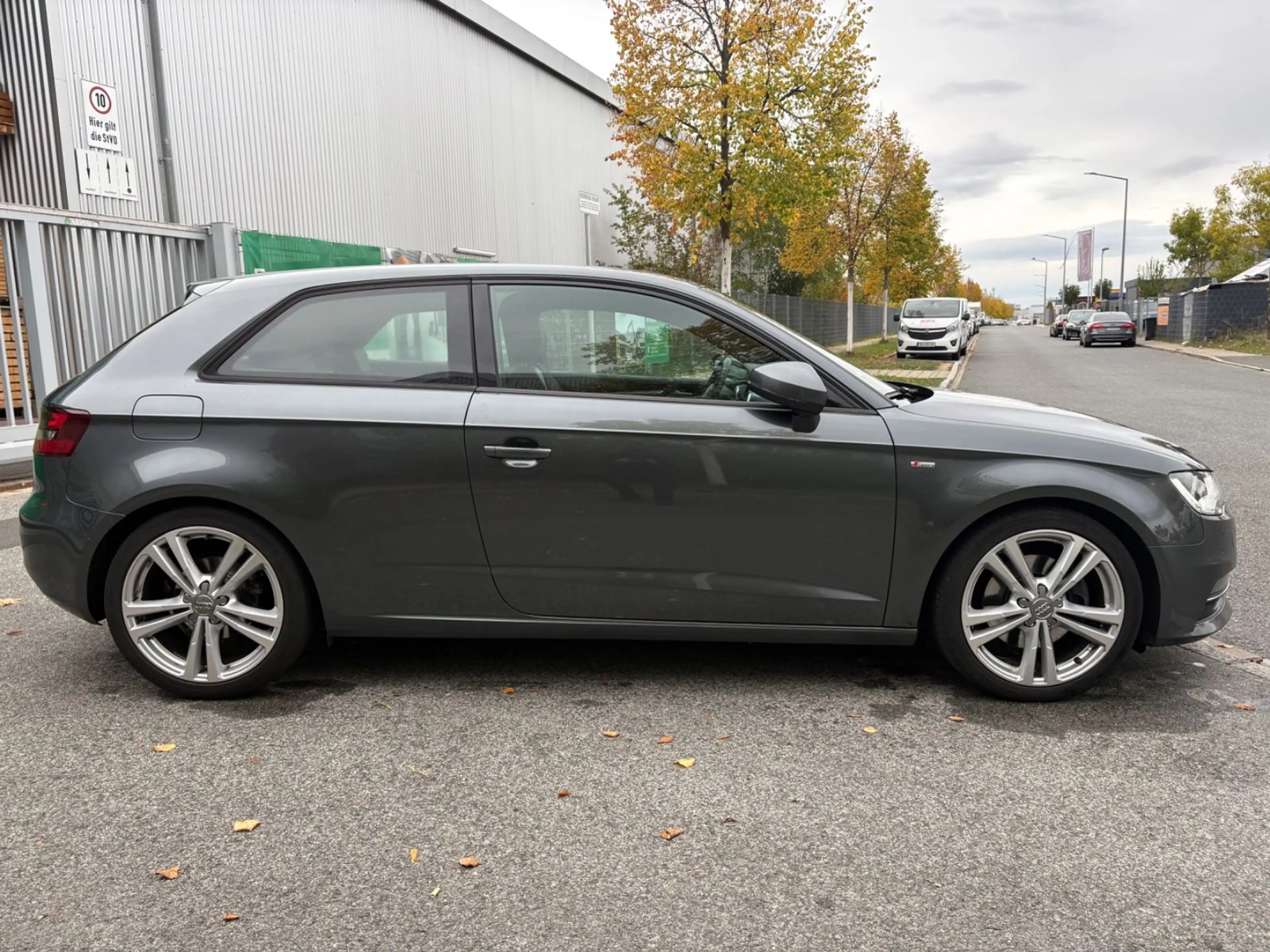 Audi A3 S line Sportpaket*PDC*KLIMA*NAVI*TÜVNEU — photo 4