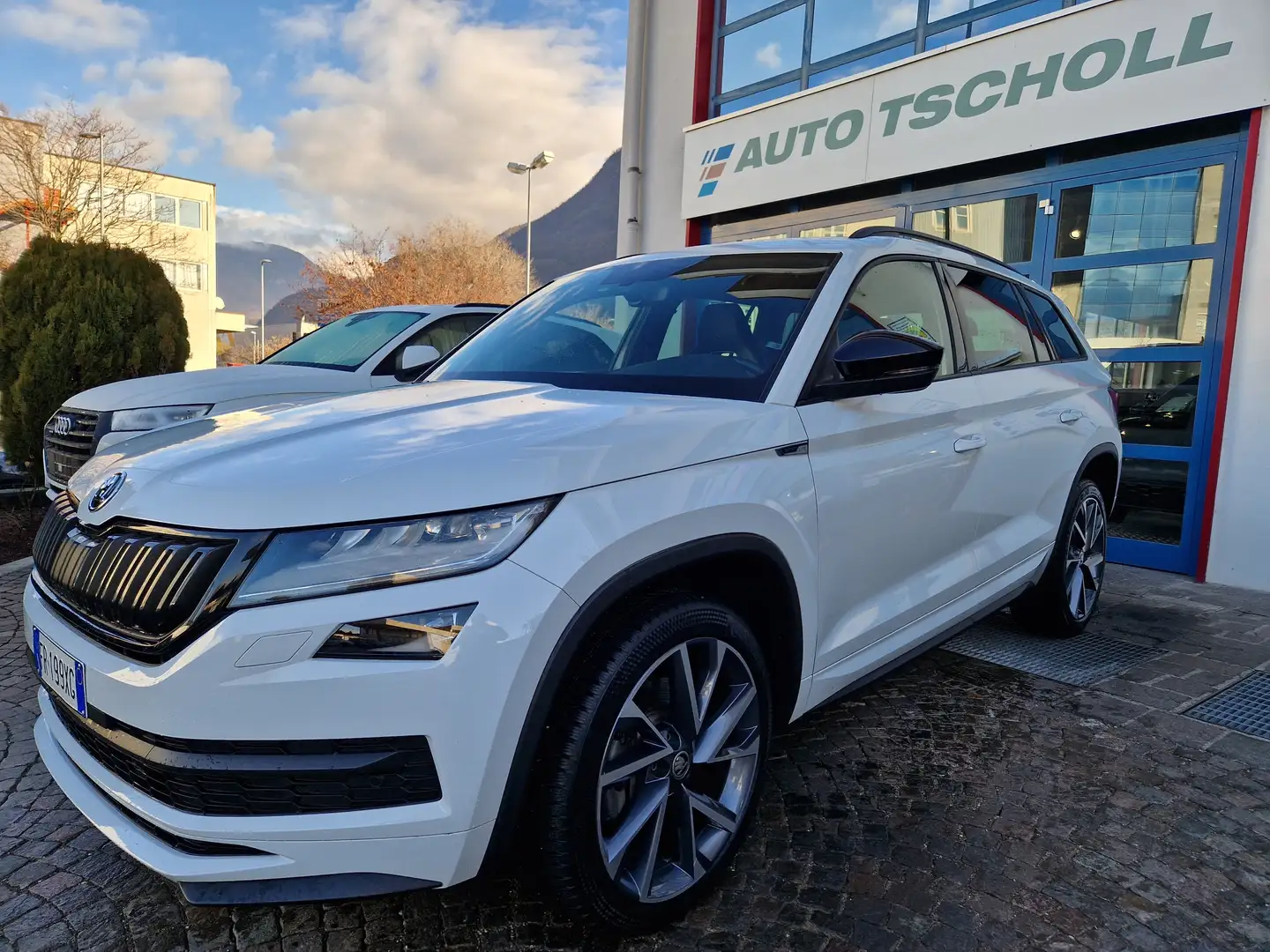 Skoda Kodiaq 2.0TDI190Cv 4x4 DSG Sporline ACC LED 20"Navi E6d-T Bianco - 1