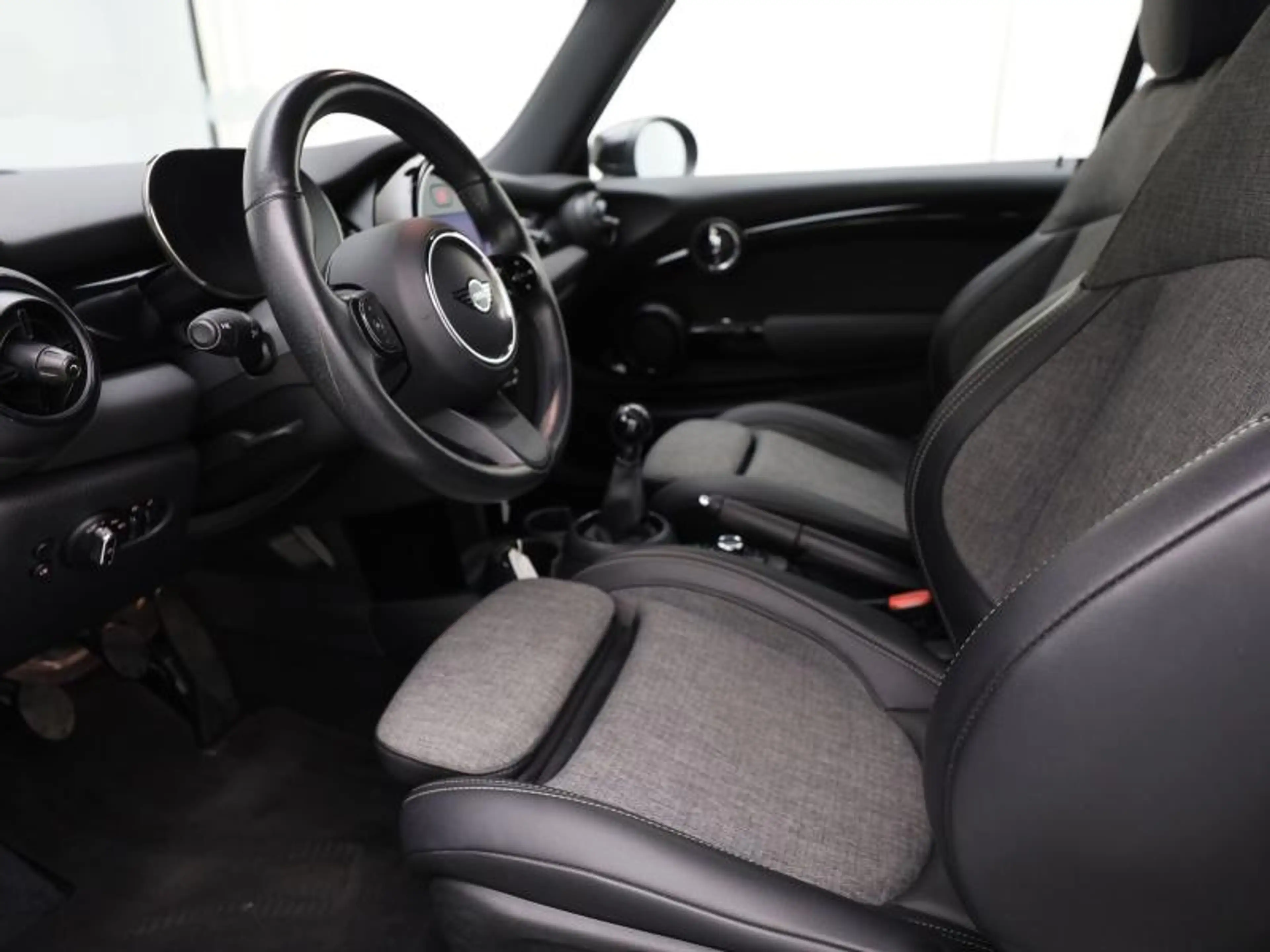 MINI One Cabrio FACELIFT - NAVI - LED - PDC — photo 7