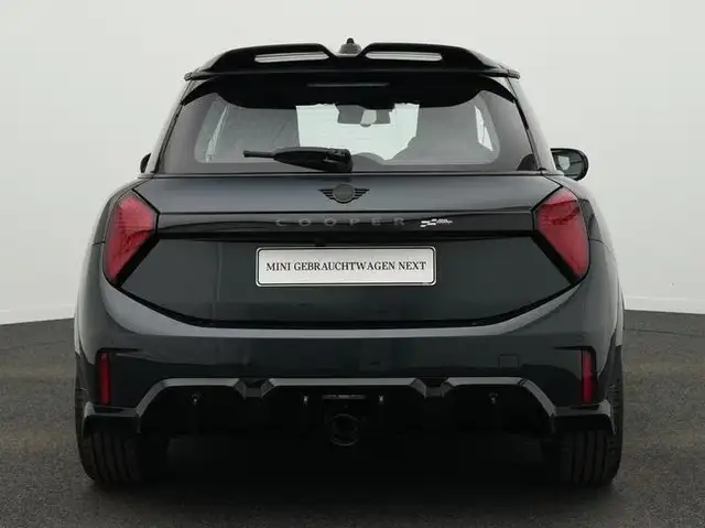 Mini Hatch view 13