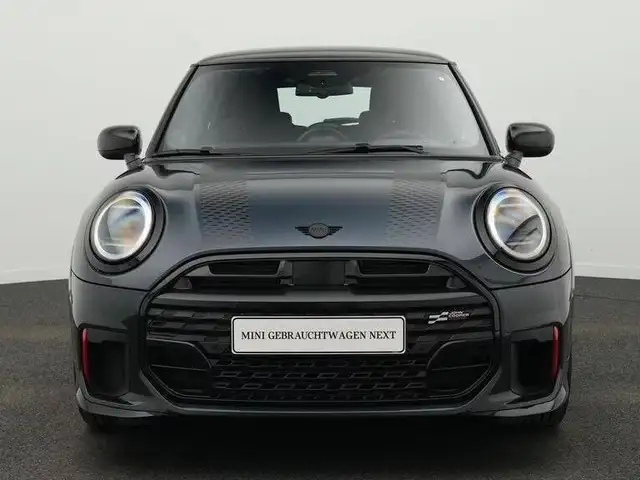 Mini Hatch view 5