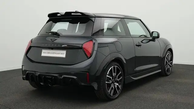 Mini Hatch view 12