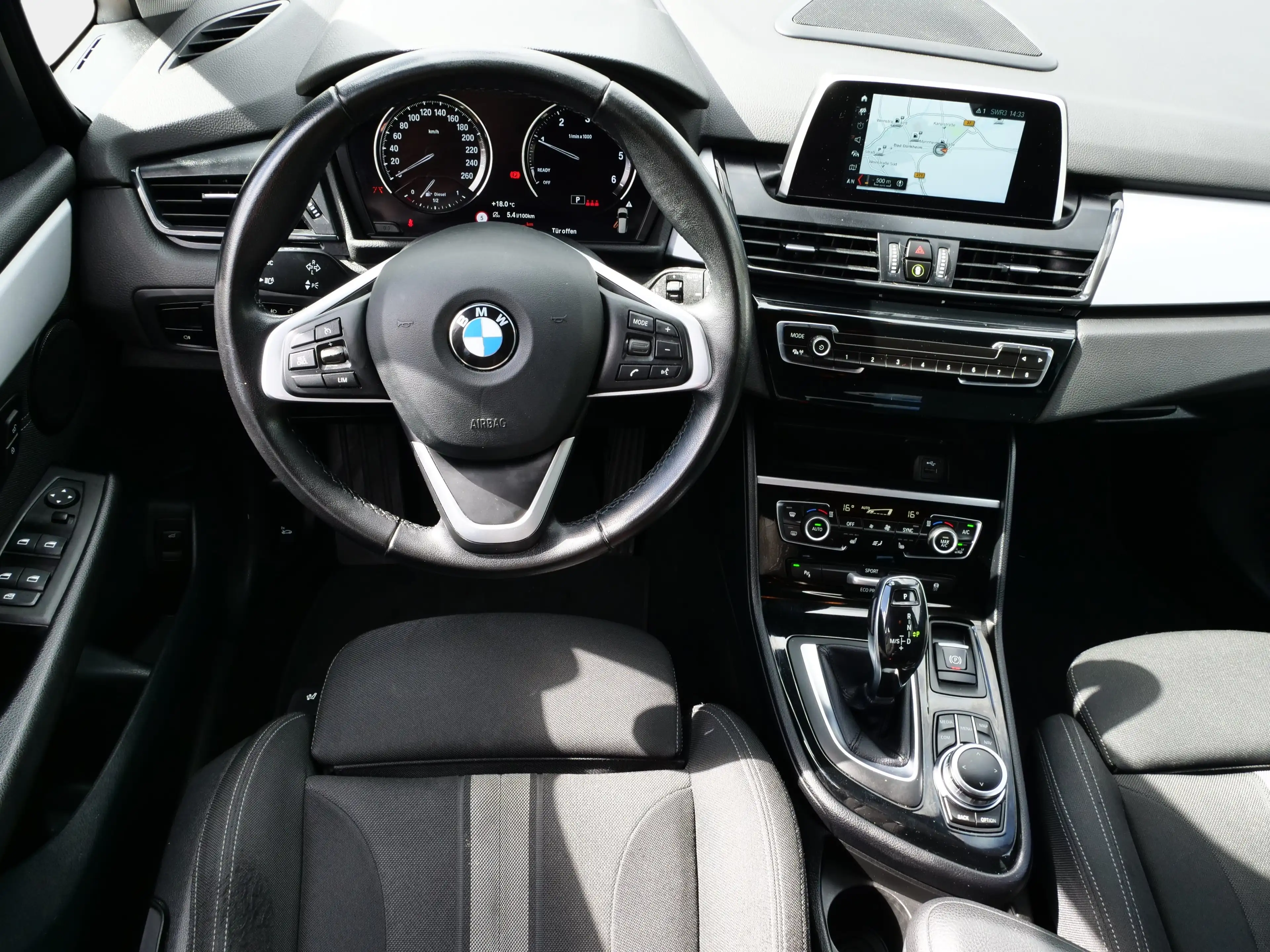 BMW 216 d Gran Tourer — photo 11