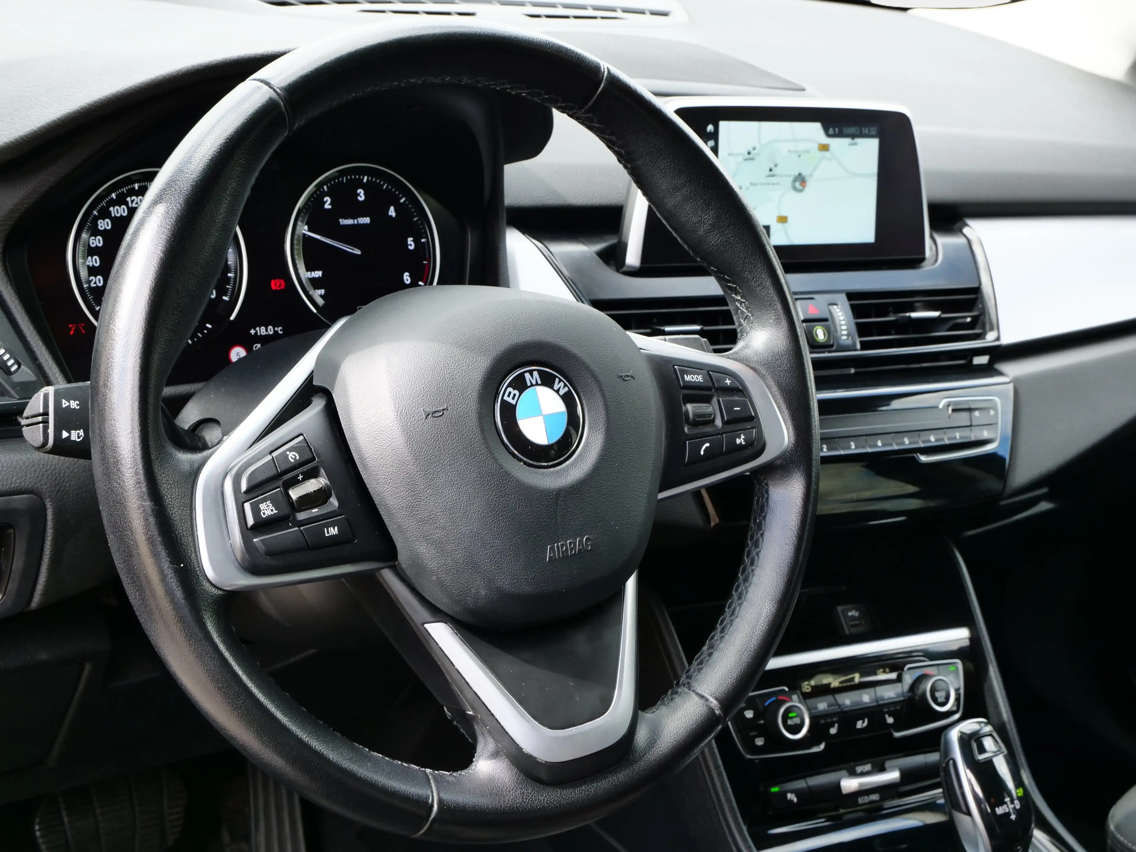 BMW 216 d Gran Tourer — photo 10