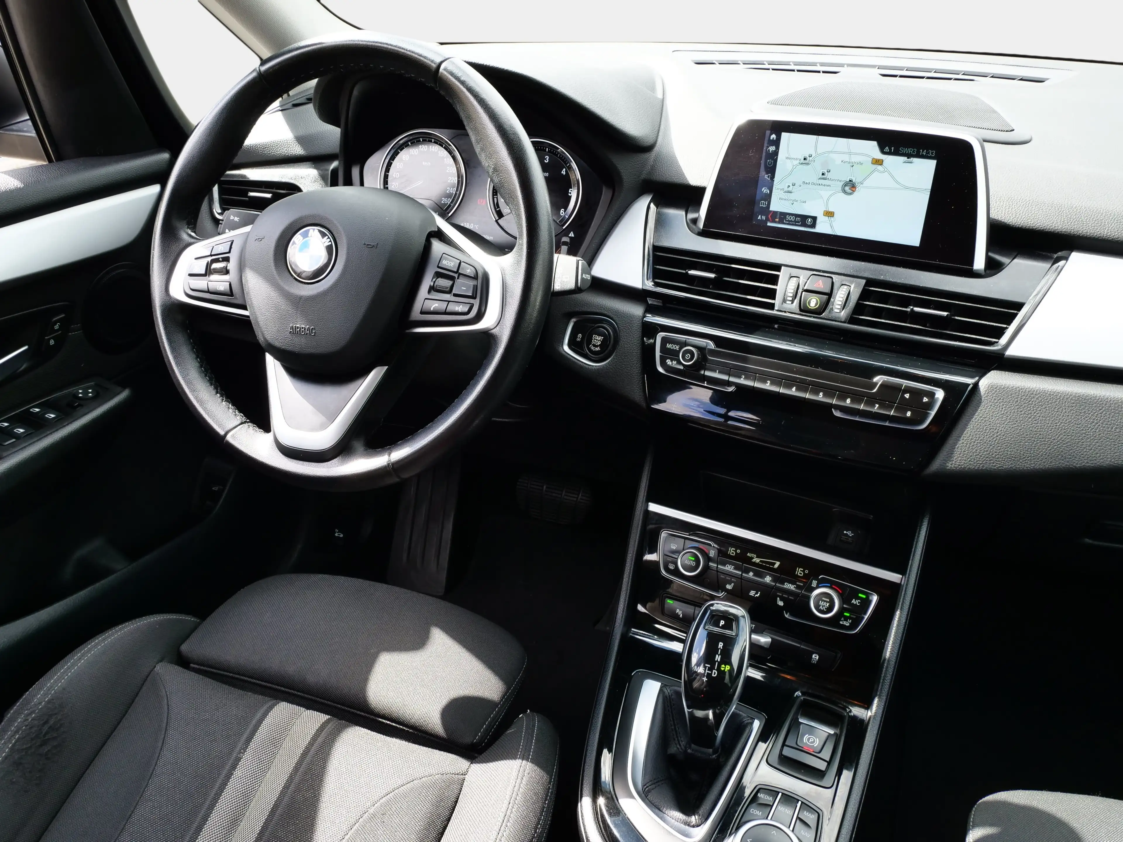 BMW 216 d Gran Tourer — photo 12