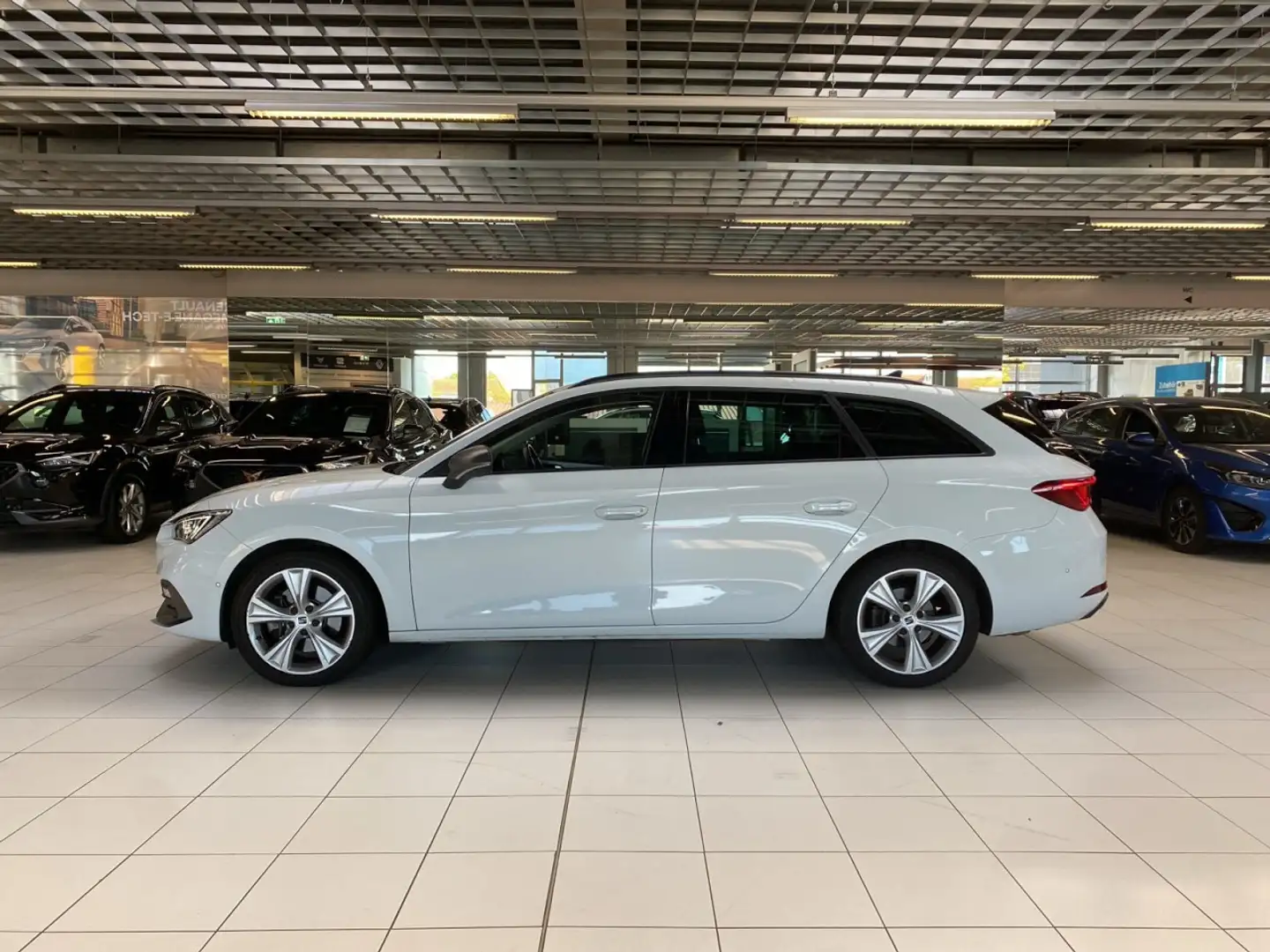 SEAT Leon Sportstourer FR 4Drive Klima Navi Rückfahrkamera Blanc - 2