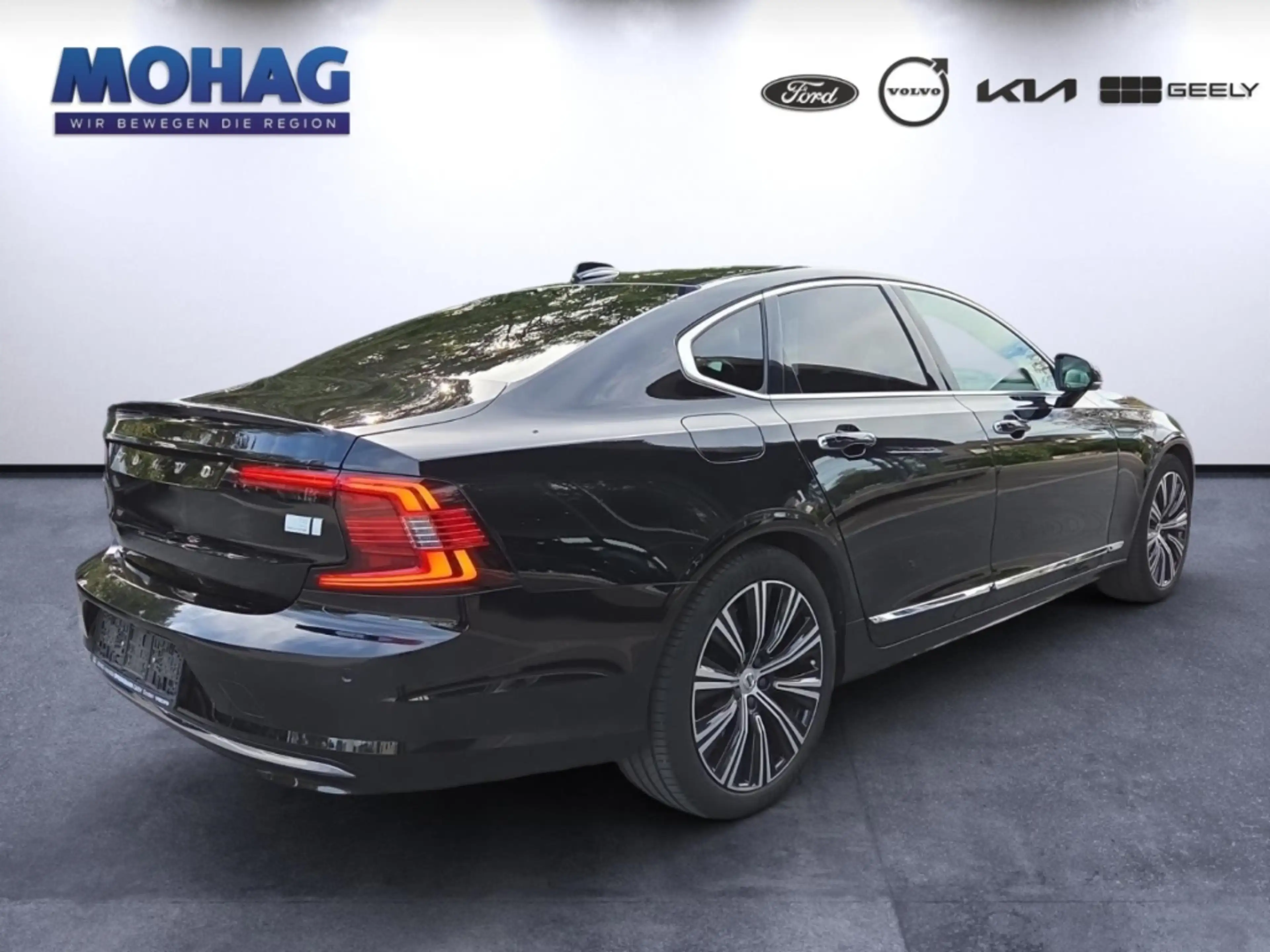 Volvo S90 T8 AWD PHEV Inscription semielektrisch HarmanKardo — photo 3