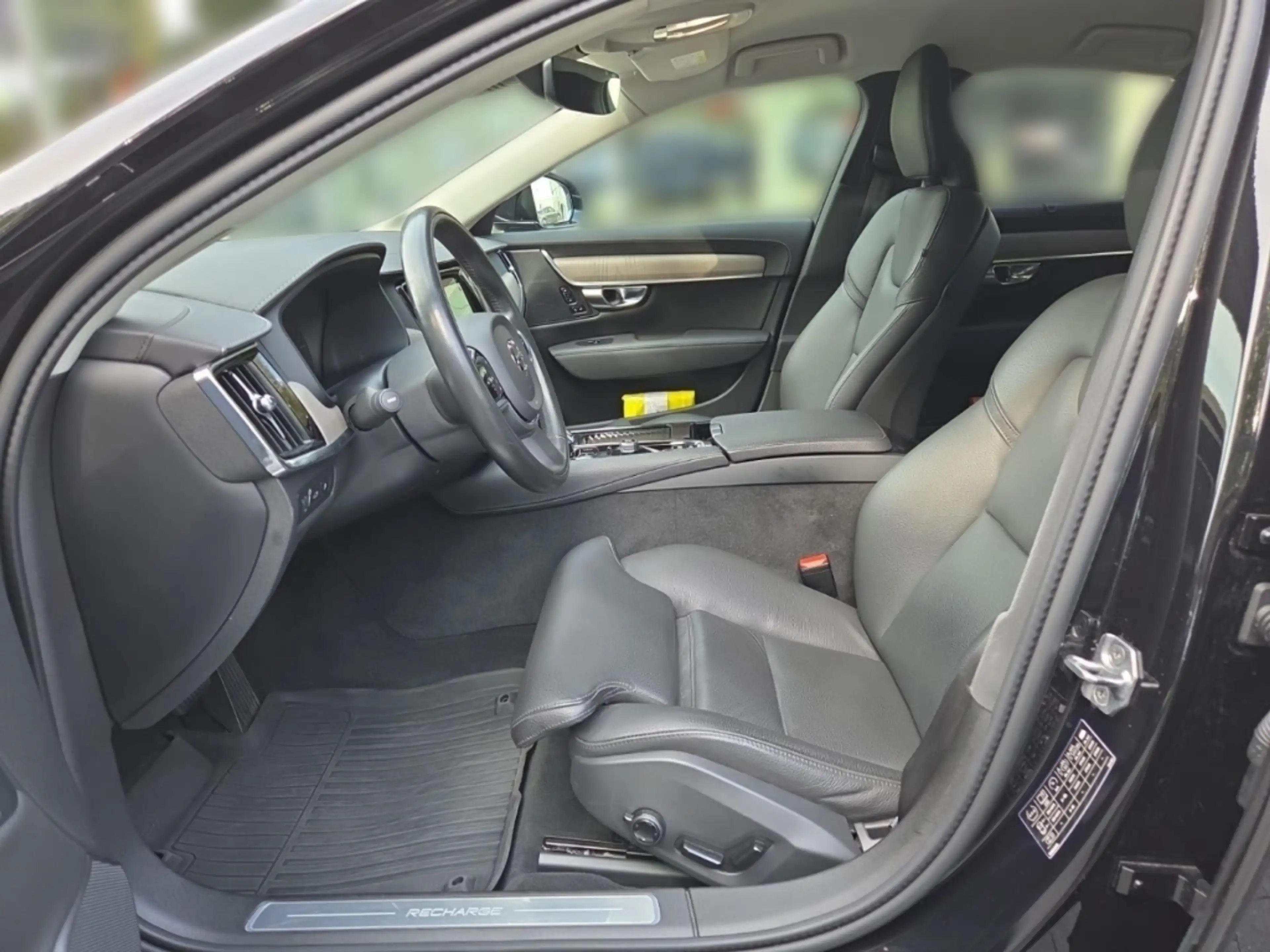 Volvo S90 T8 AWD PHEV Inscription semielektrisch HarmanKardo — photo 7