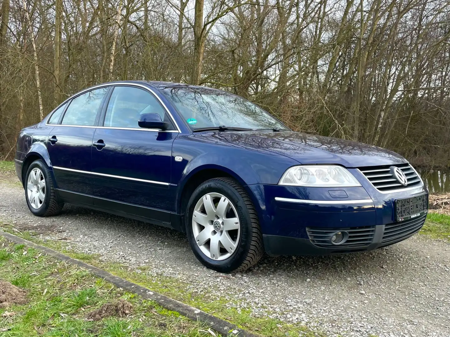 Volkswagen Passat 2.8l V6 Automatik (4x4) Highline Tüv=Neu! Bleu - 1