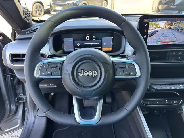 Jeep Avenger view 14